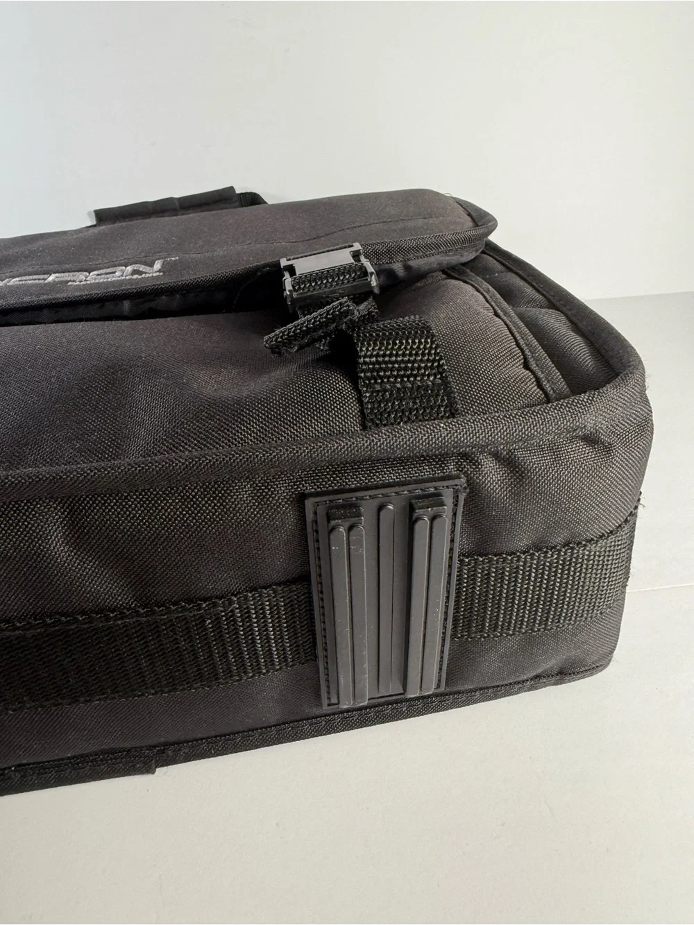 Micron Electronics - Heavy Duty - Padded Laptop Briefcase - Bag Black